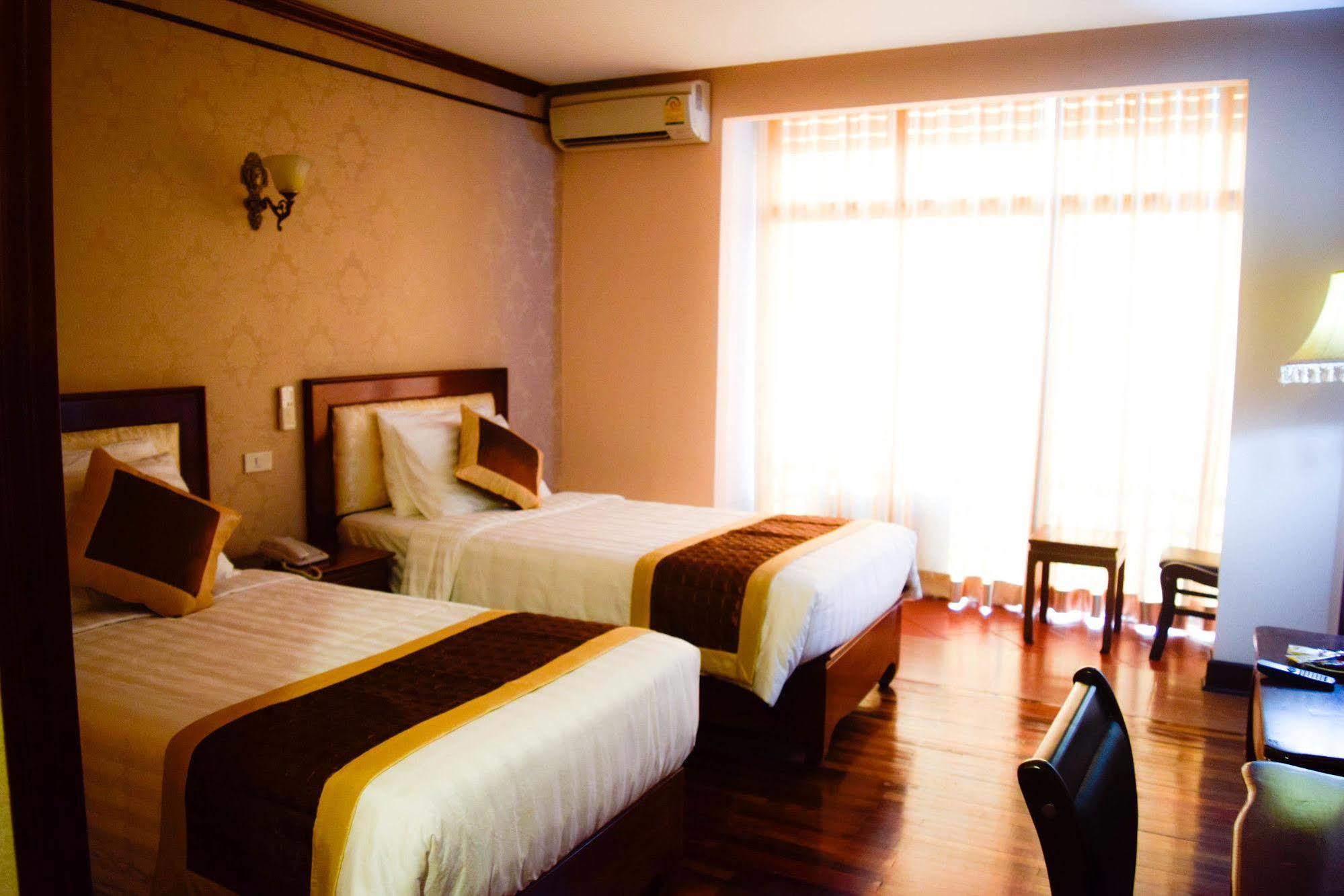 Vientiane Golden Sun Hotel Екстериор снимка
