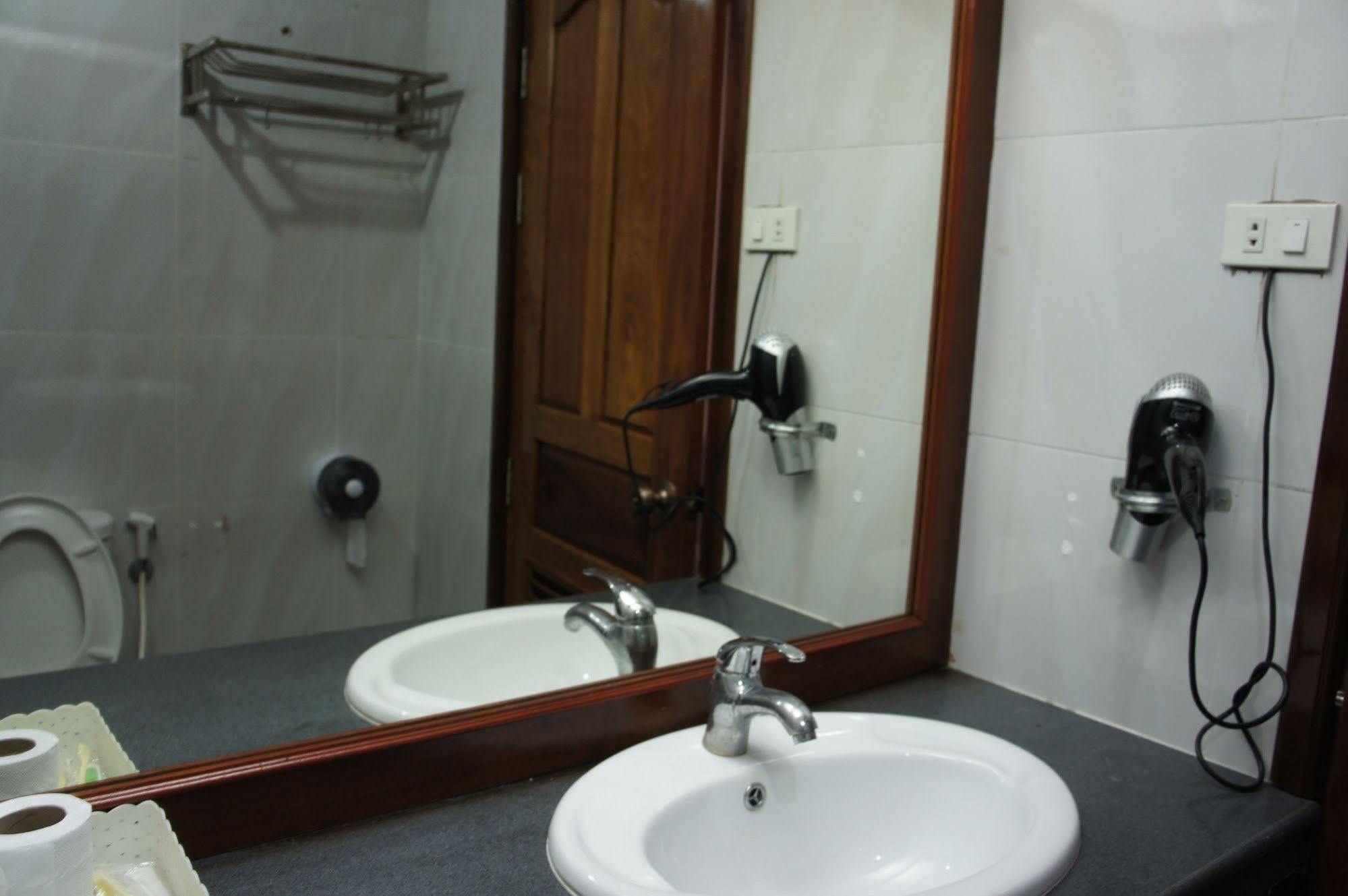 Vientiane Golden Sun Hotel Екстериор снимка