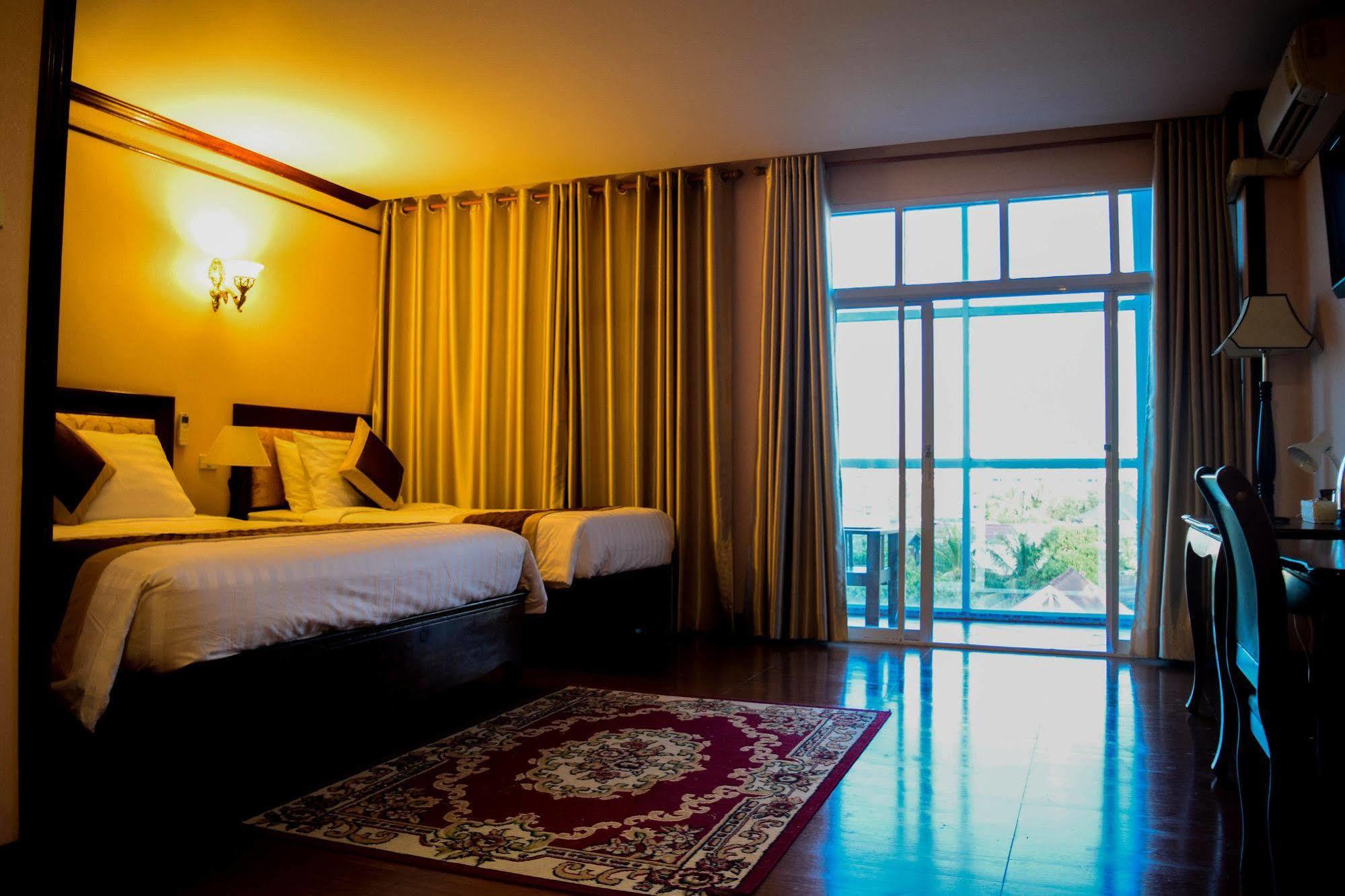 Vientiane Golden Sun Hotel Екстериор снимка