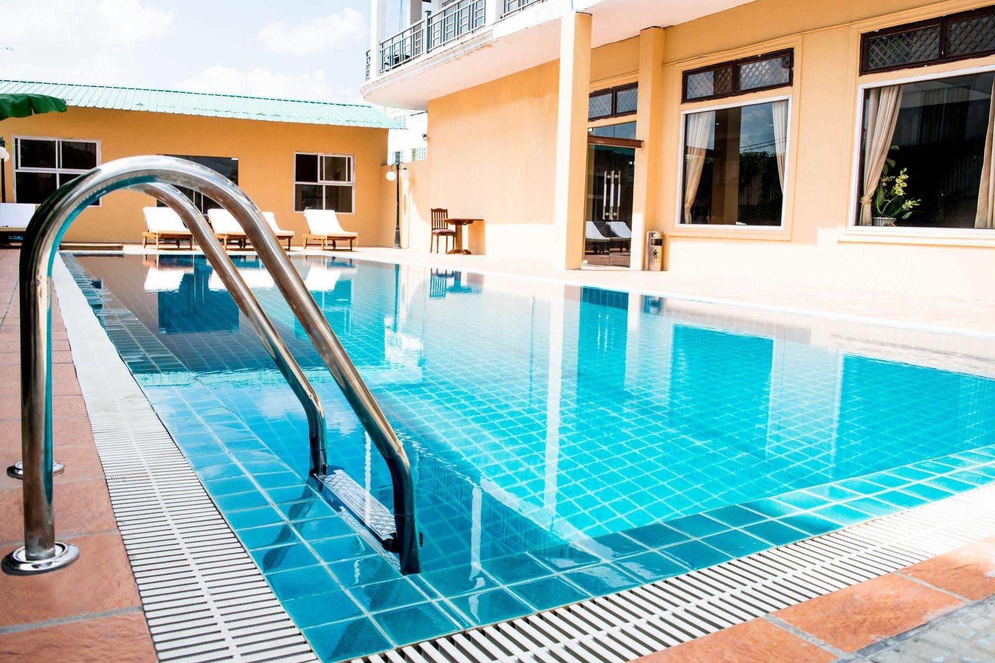Vientiane Golden Sun Hotel Екстериор снимка